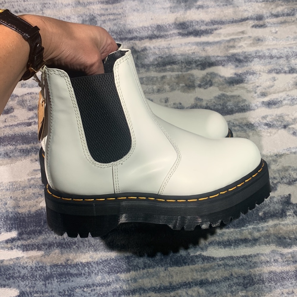 Dr Martens 2976 Quad Chelsea Boots